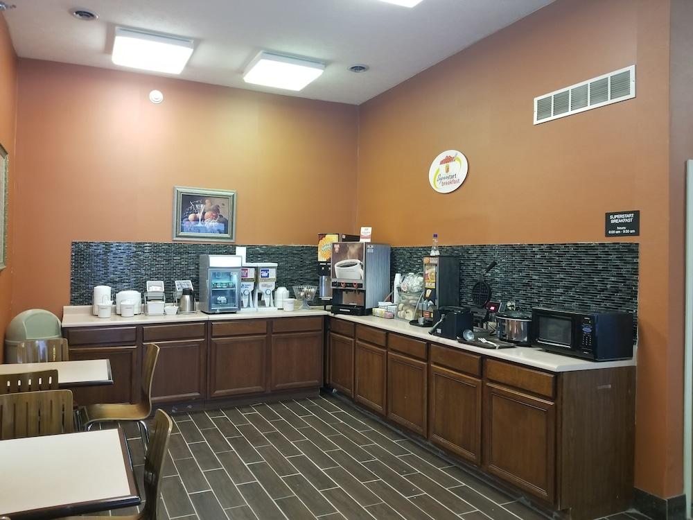 Super 8 By Wyndham Bellefontaine Hotel Luaran gambar