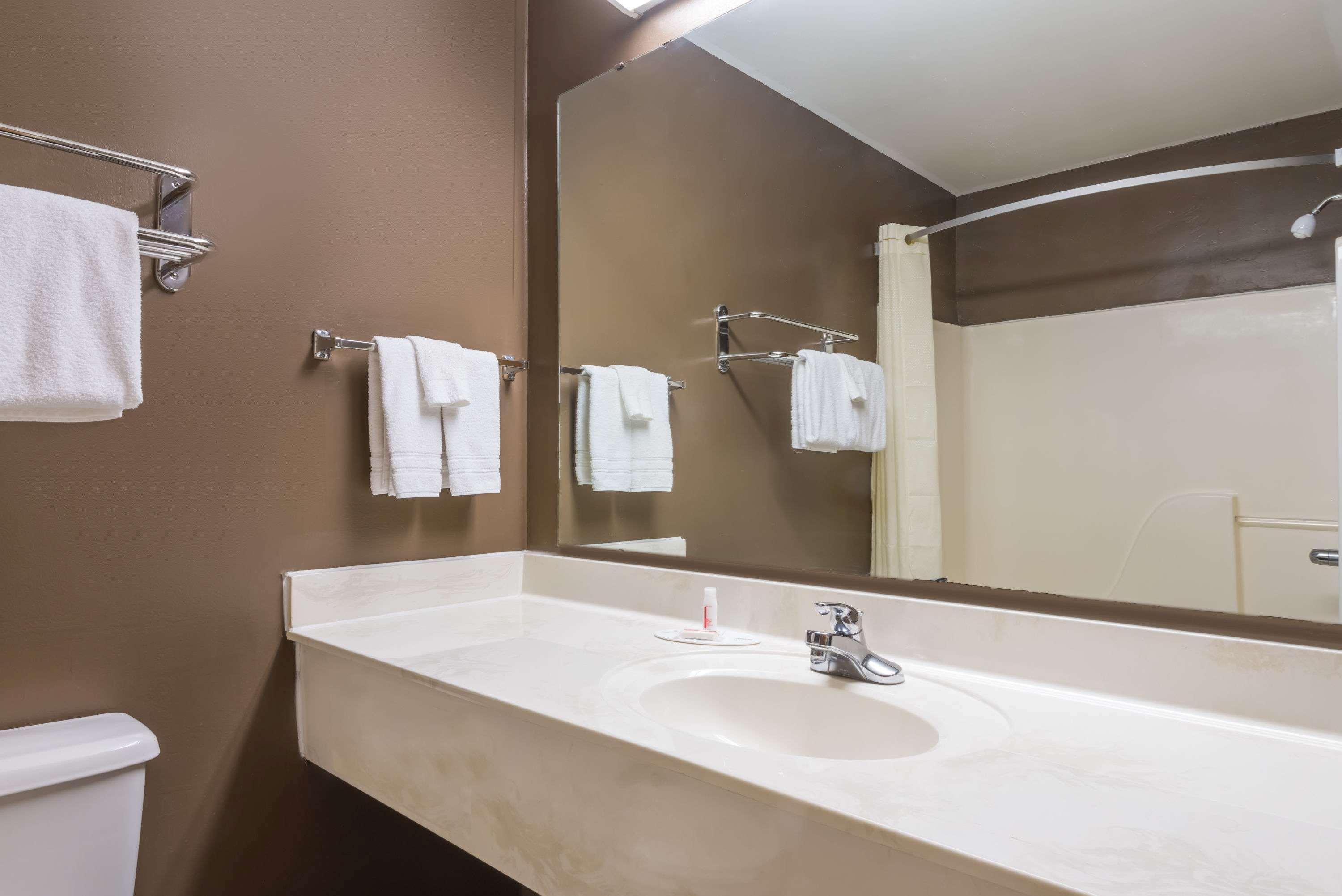 Super 8 By Wyndham Bellefontaine Hotel Luaran gambar